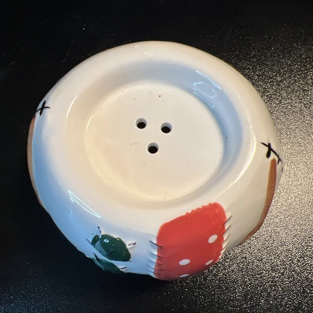 Stackable Snowman Salt & Pepper‎ Shakers Christmas Holiday Winter Santa Hat